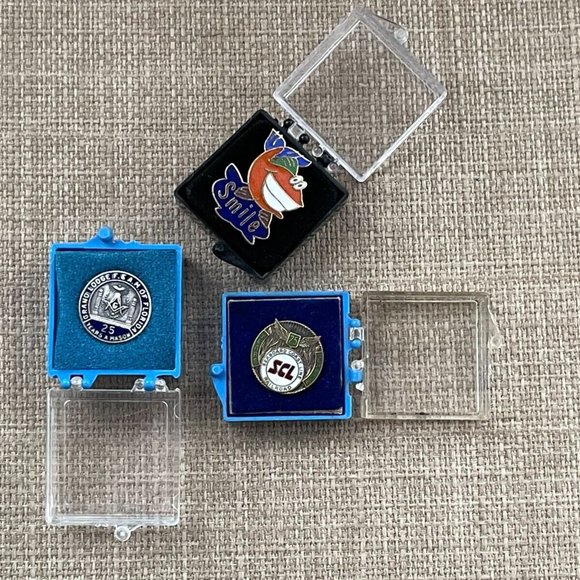 LOT of 3 Pins Collectibles Pins in box Collector Pins Fashion Jewelry - Picture 4 of 8